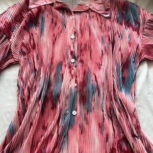 Elegant Pink and Blue Pleated Women's Top